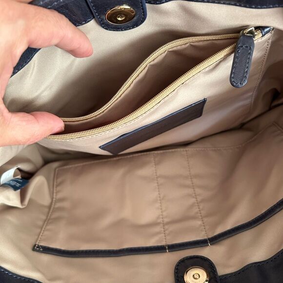 Cole Haan crackled leather navy tote bag - Picture 6 of 13